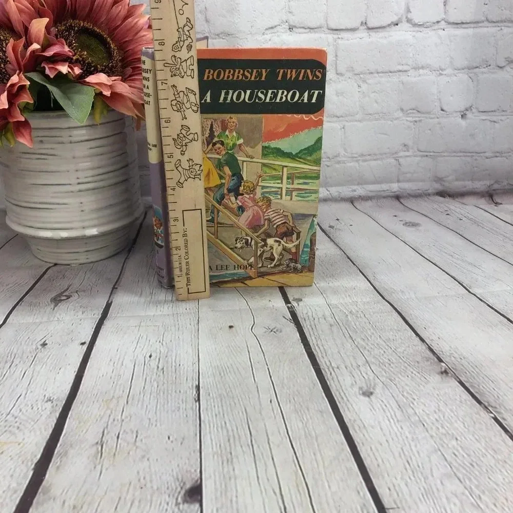 vintage The bobbsey twins on a houseboat book 1955